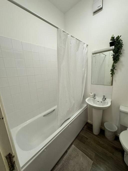City Center Gem- Flat For 6 In Sheffield Gs404 Екстериор снимка