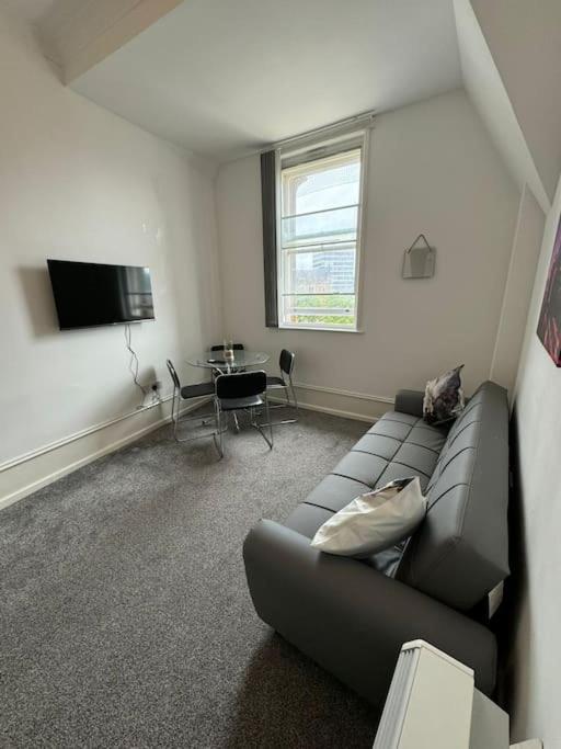 City Center Gem- Flat For 6 In Sheffield Gs404 Екстериор снимка